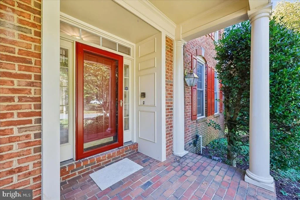 Photo of 21400 MANOR VIEW CIRCLE