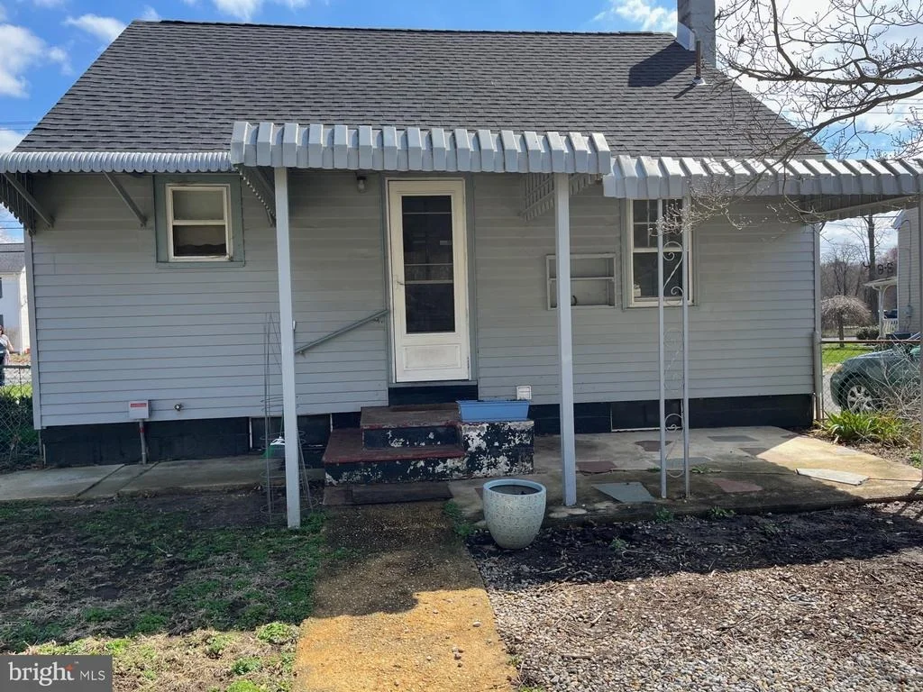 Photo of 1079 KINGS HIGHWAY