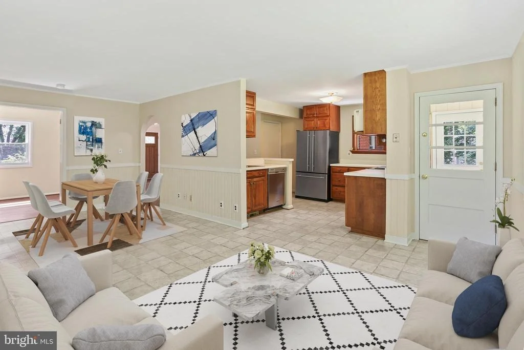Photo of 1128 W NOLCREST DRIVE