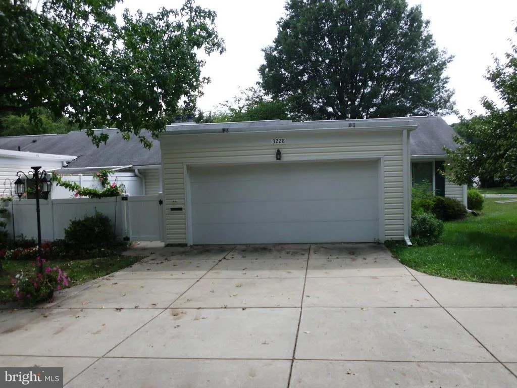 Photo of Unit 197B at 3228 LUDHAM DRIVE