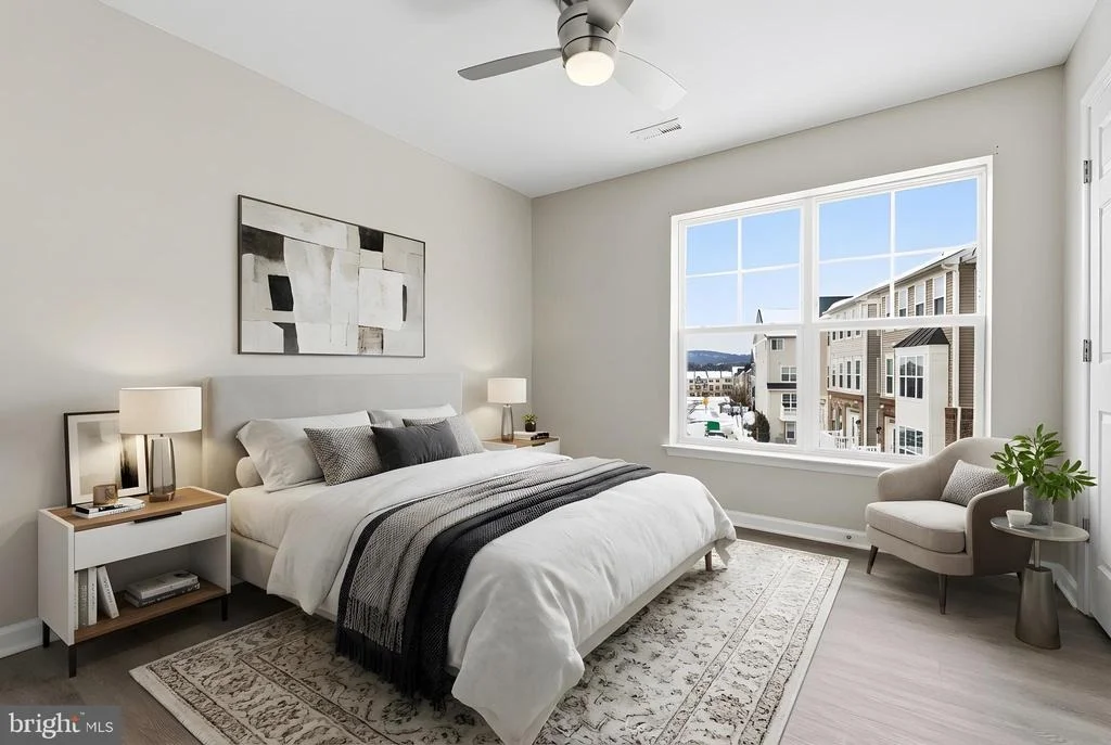 Photo of 5902 FORUM SQUARE