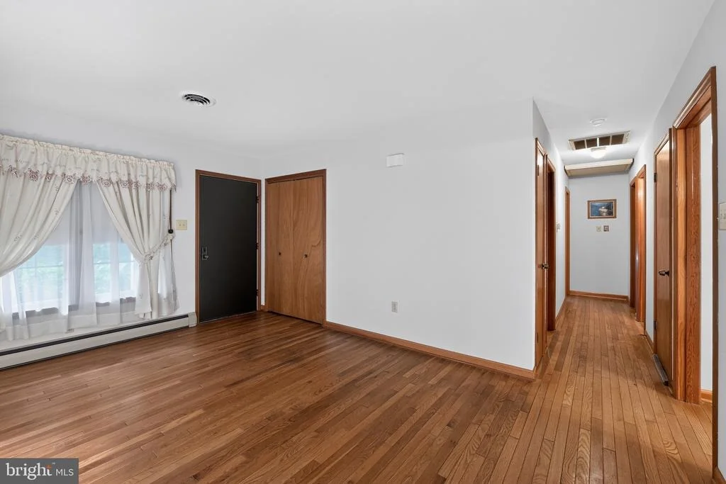 Photo of 9810 WOODSBORO ROAD