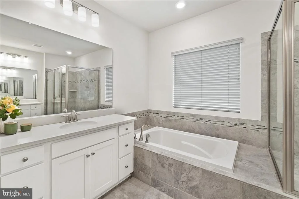 Photo of 5211 CONTINENTAL DRIVE