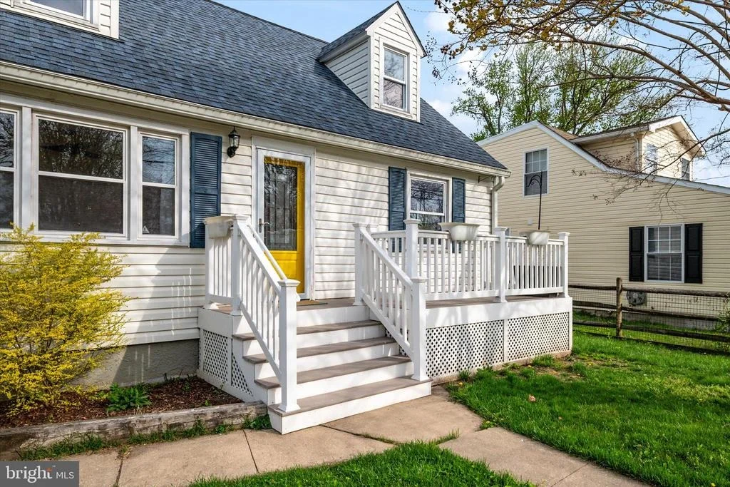 Photo of 234 MEADOW ROAD