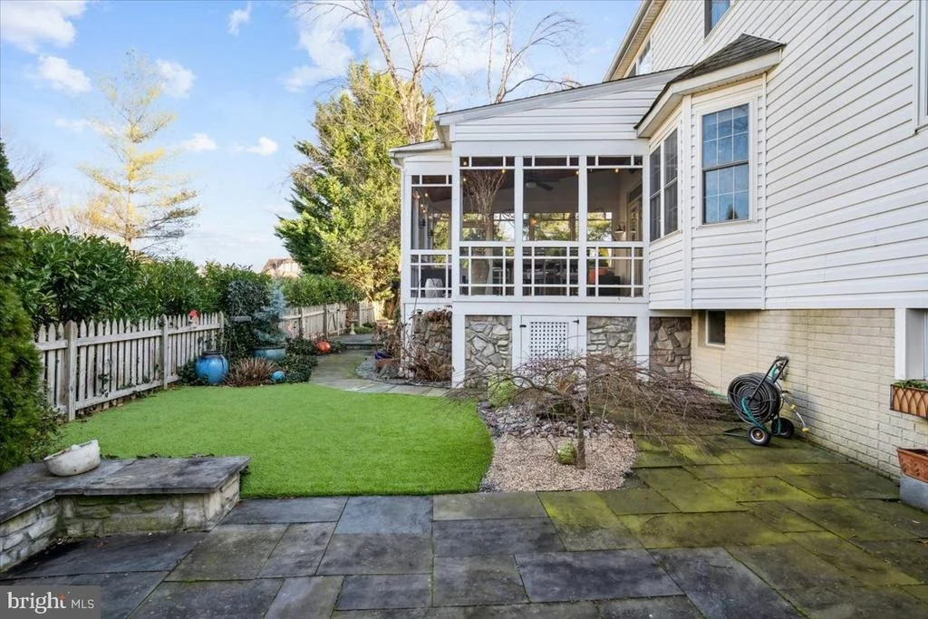 Photo of 2554 BEAR DEN ROAD