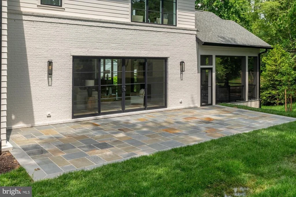 Photo of 1104 SHARON COURT