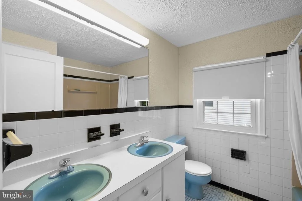 Photo of 319 SAINT LAWRENCE DRIVE