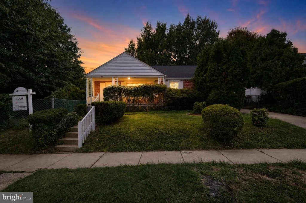 Photo of 2400 EUGENE STREET