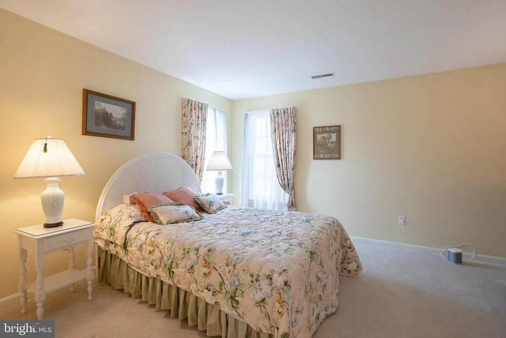 Photo of 10419 WHITE COURT