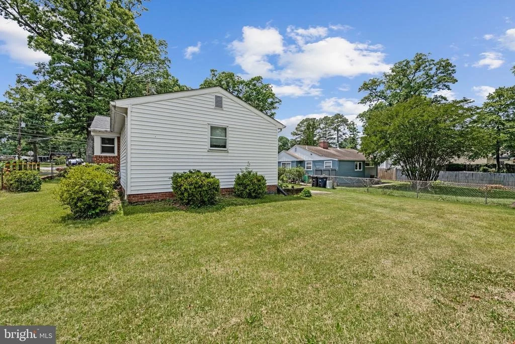 Photo of 5405 LANHAM STATION ROAD