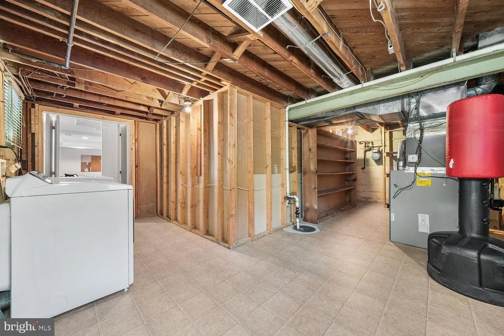 Photo of 2305 PEGGY LANE