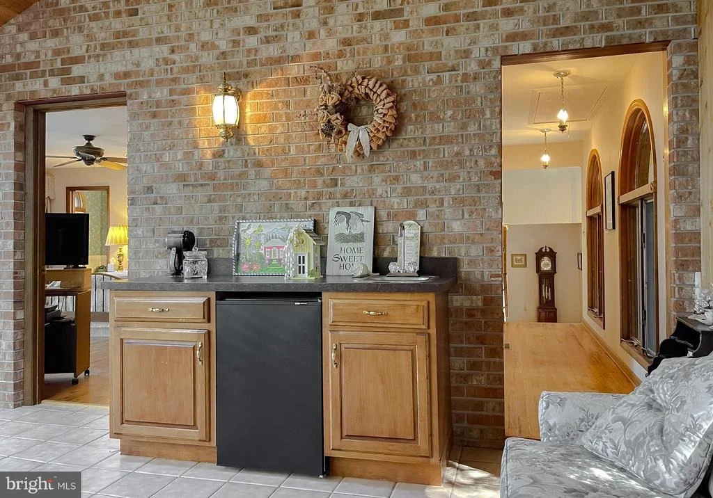 Photo of 222 HARBOR DRIVE