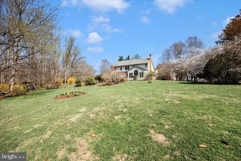 Photo of 19808 FALLING SPRING COURT