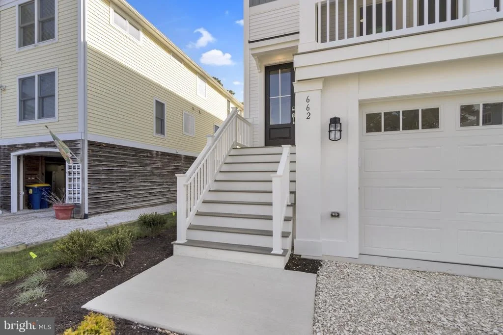 Photo of 662 TINGLE AVENUE