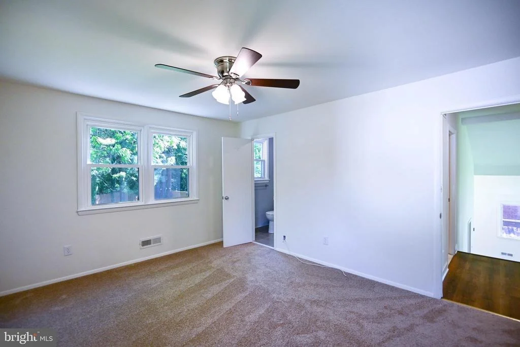 Photo of 916 BEAVERBANK CIRCLE