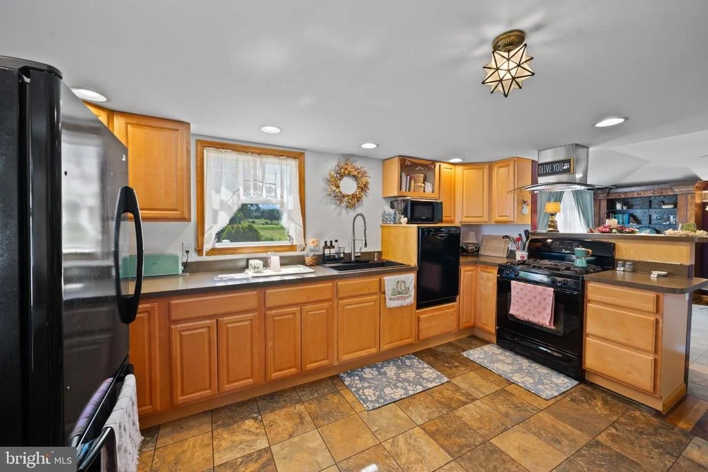 Photo of 753 GILBERT ROAD
