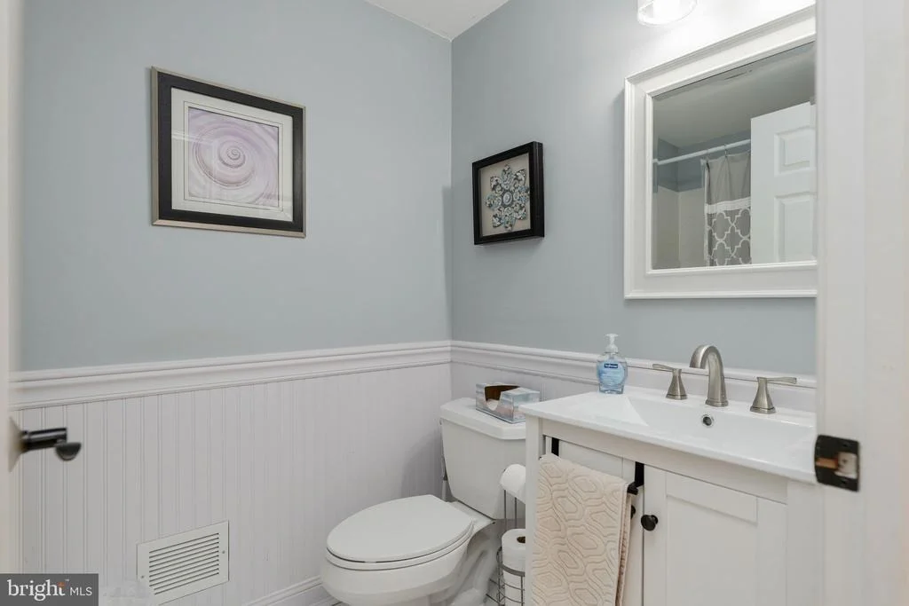 Photo of 9809 JOHN ROBERT WAY