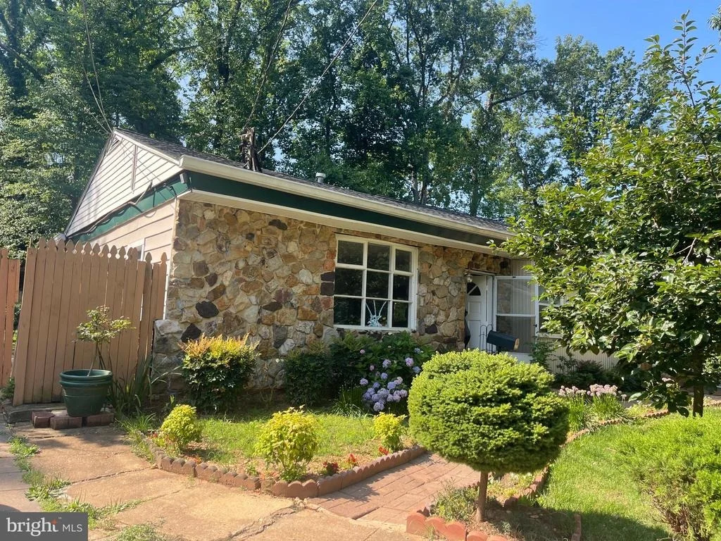 Photo of 7225 PINE DRIVE