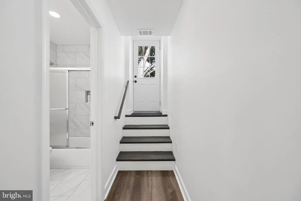 Photo of 456 DEALE ROAD