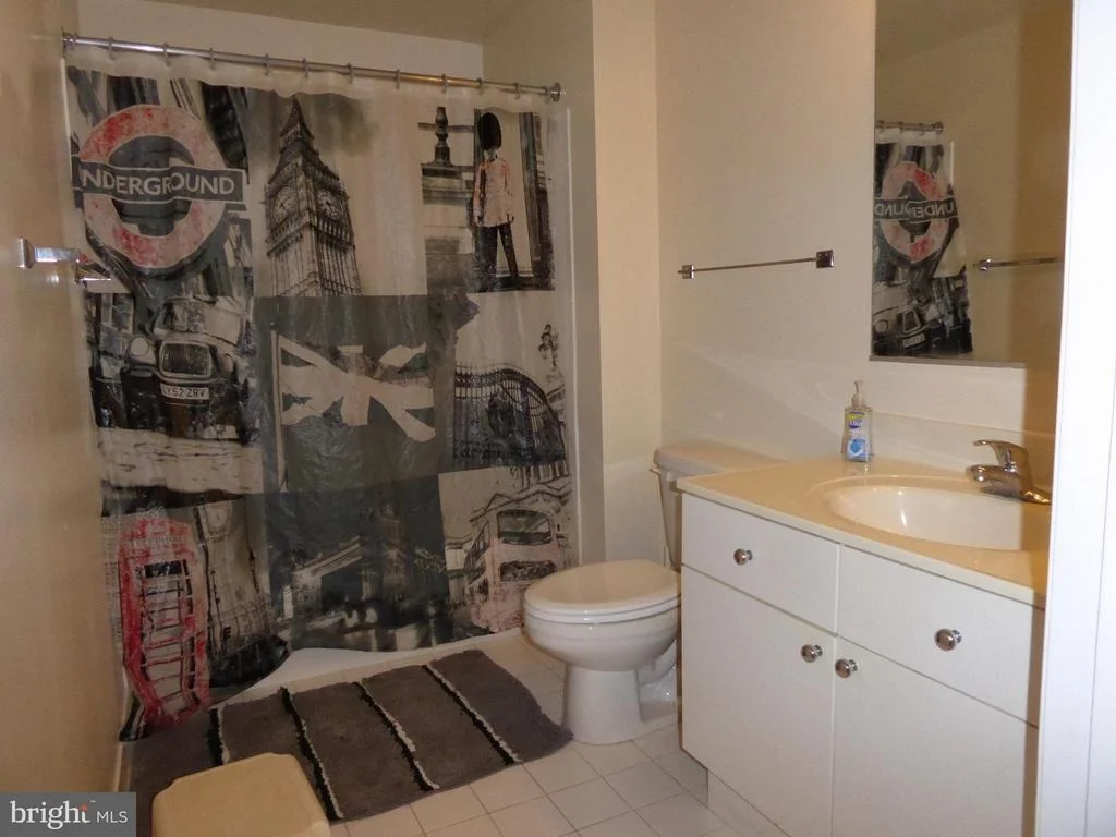 Photo of Unit 704 at 930 WAYNE AVENUE