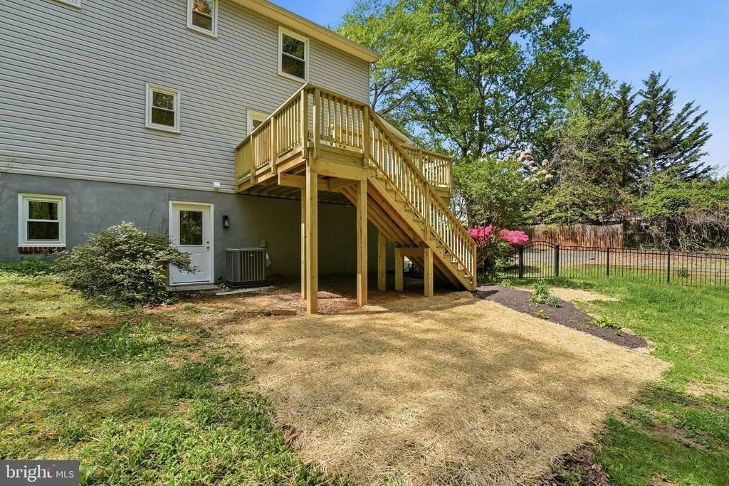 Photo of 3229 COLVIN ROAD