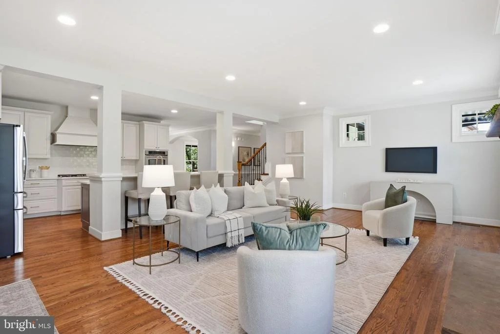 Photo of 2808 JOHN MARSHALL DRIVE
