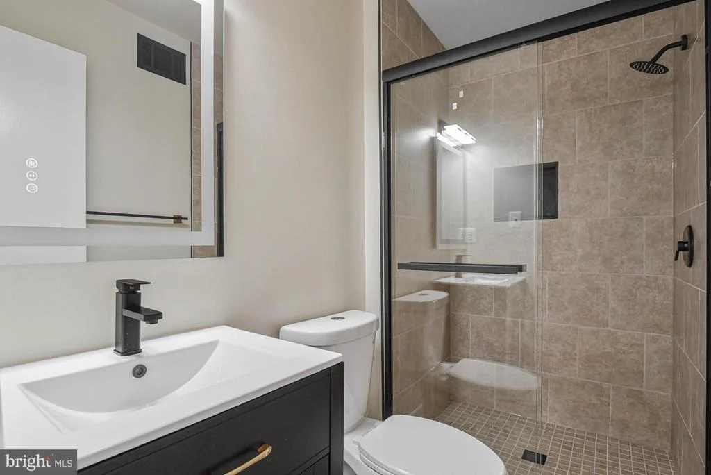 Photo of 1229 DELAFIELD PLACE NE