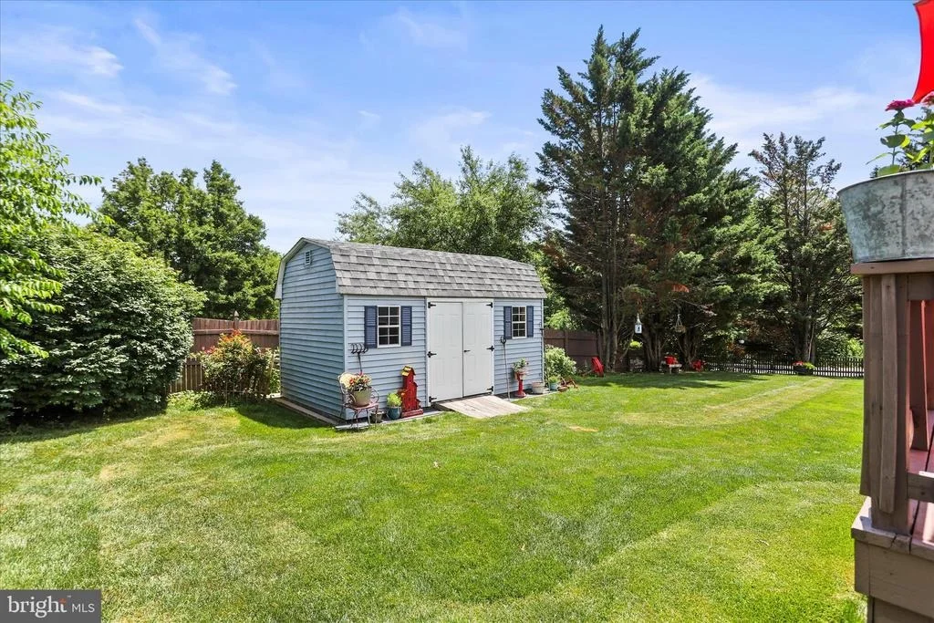 Photo of 17 ECKER AVENUE