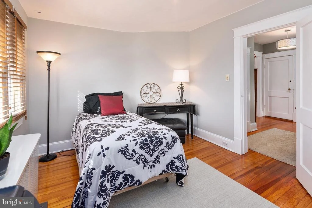 Photo of 808 WARWICK ROAD