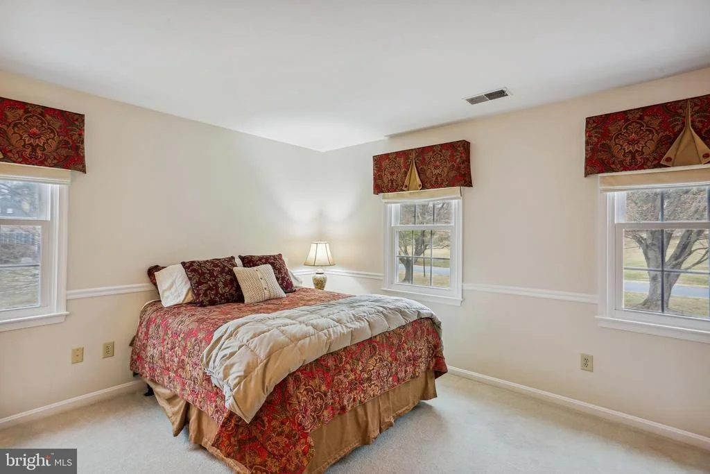 Photo of 8625 STABLEVIEW COURT