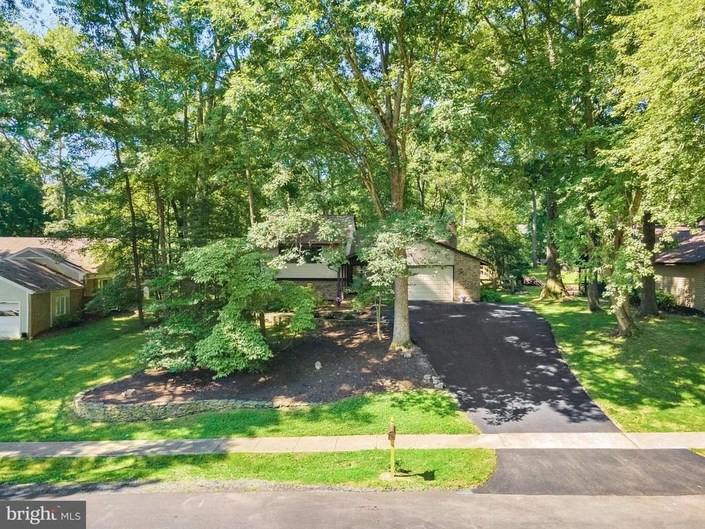 Photo of 11247 HANDLEBAR ROAD