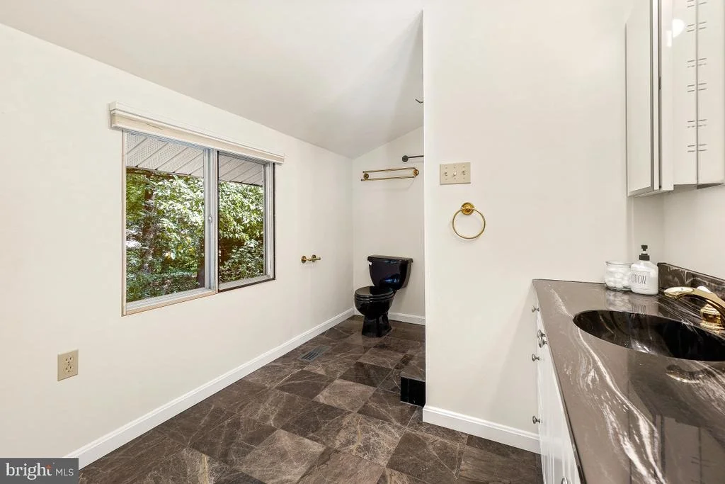 Photo of 8545 PINEWAY COURT