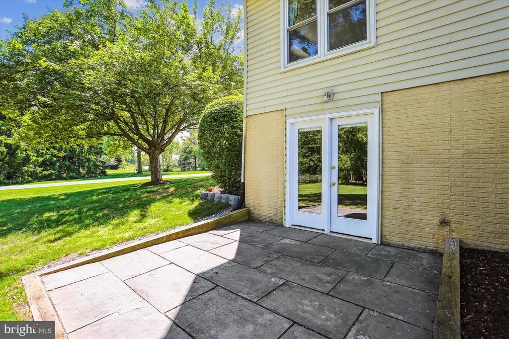 Photo of 18521 AZALEA DRIVE