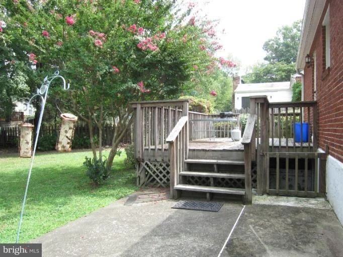 Photo of 2627 HENDERSON AVENUE