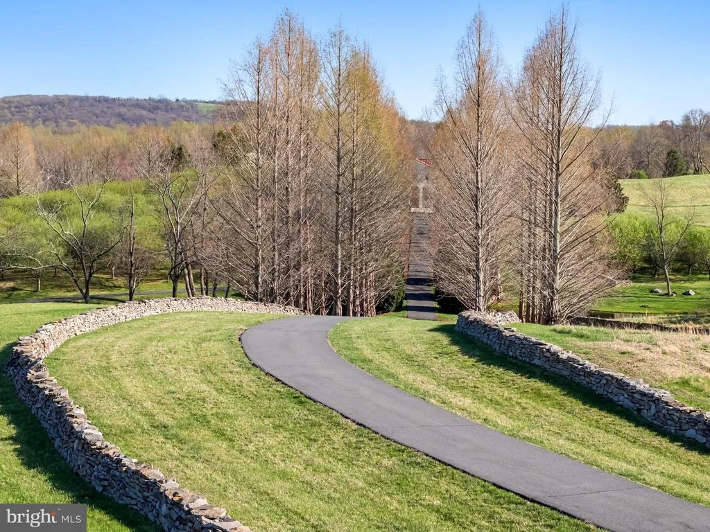 Photo of 2547 HALFWAY ROAD