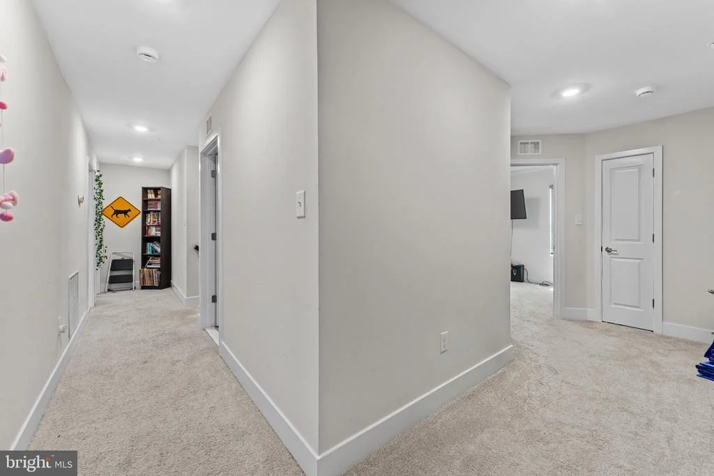 Photo of 5192 NEWPORT CIRCLE