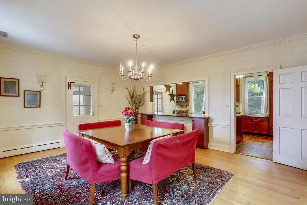 Photo of 17415 BATCHELLORS FOREST ROAD