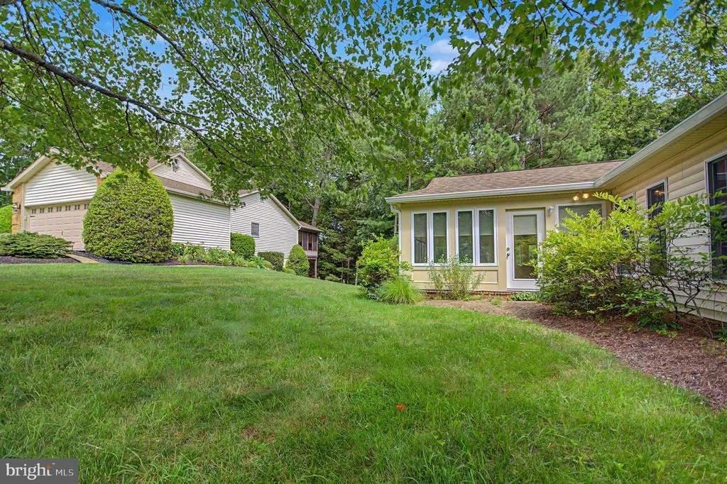 Photo of 804 COXSWAIN WAY