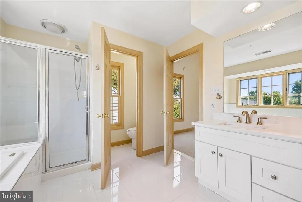 Photo of 21400 MANOR VIEW CIRCLE