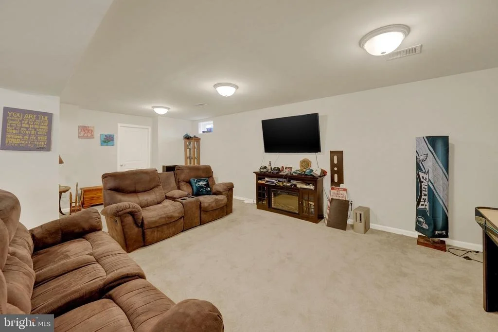 Photo of 535 STONEHAVEN DRIVE