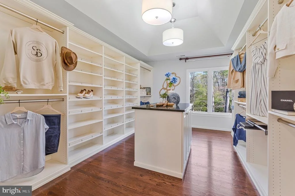 Photo of 8611 BROOK ROAD