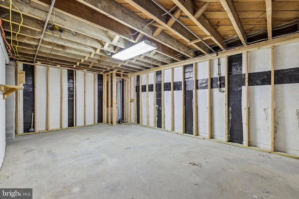 Photo of 816 MEADOW ROAD