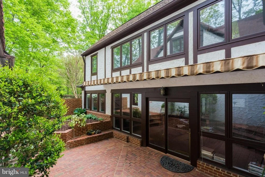 Photo of 6580 BRADDOCK ROAD
