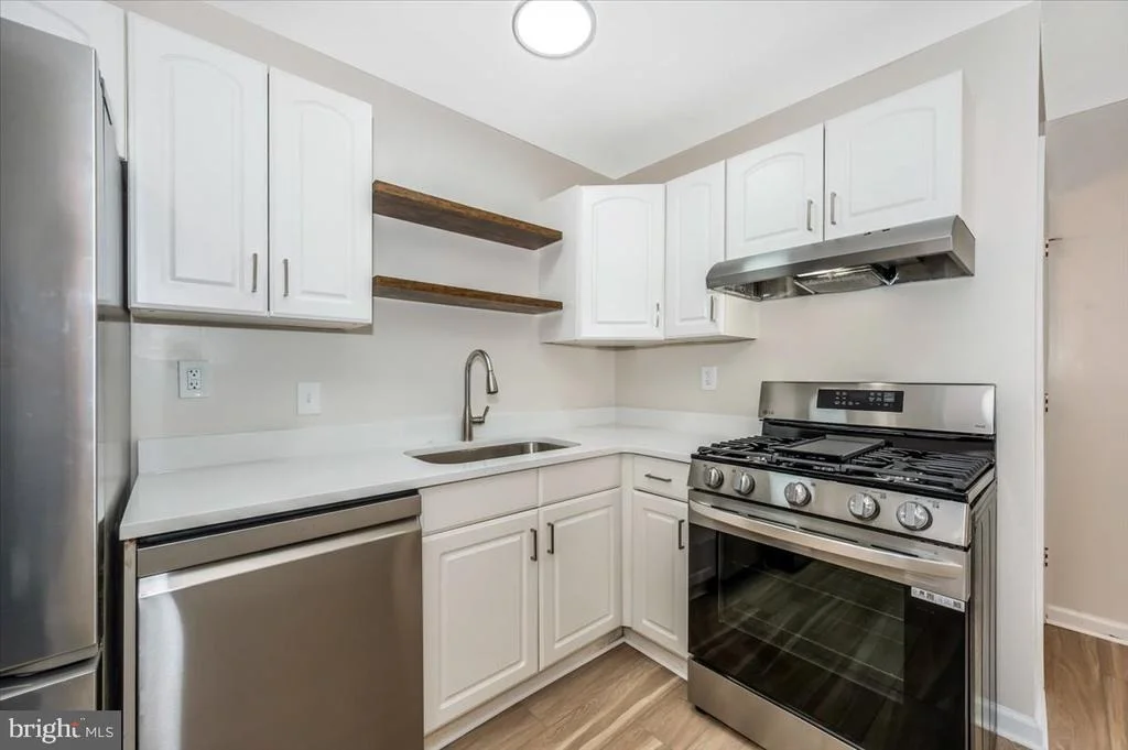 Photo of 3407 FLORAL STREET