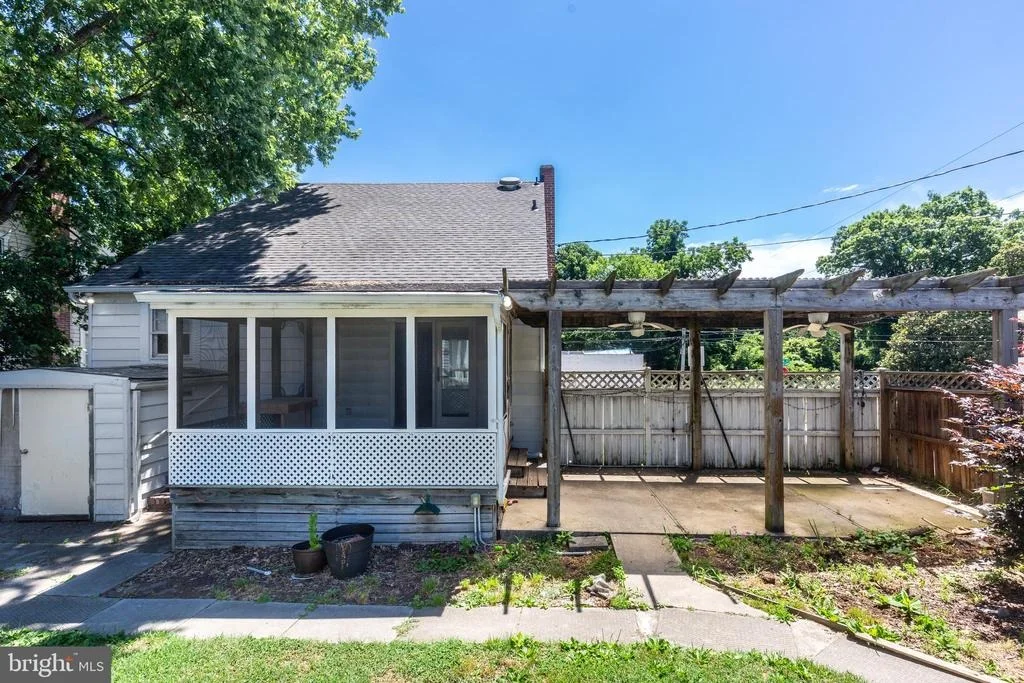 Photo of 4928 LEEDS AVENUE