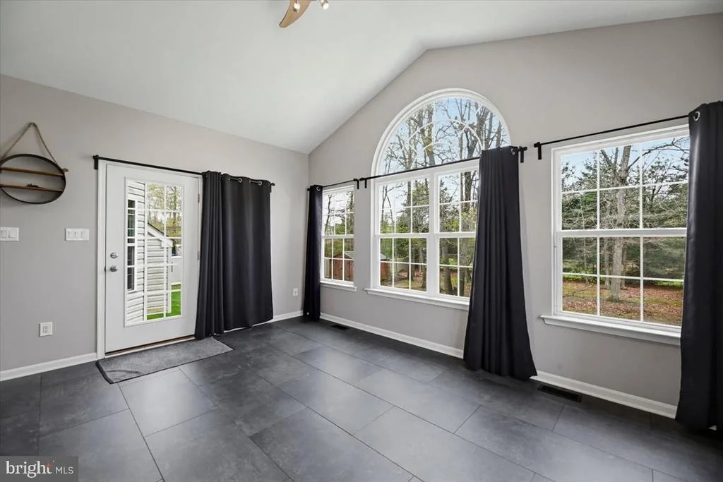 Photo of 205 HUNTINGDON DRIVE