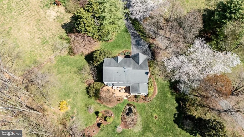 Photo of 19808 FALLING SPRING COURT