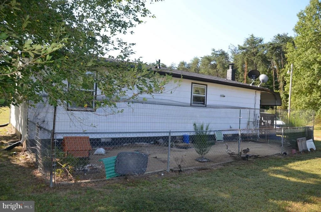 Photo of 6200 FENWICK ROAD