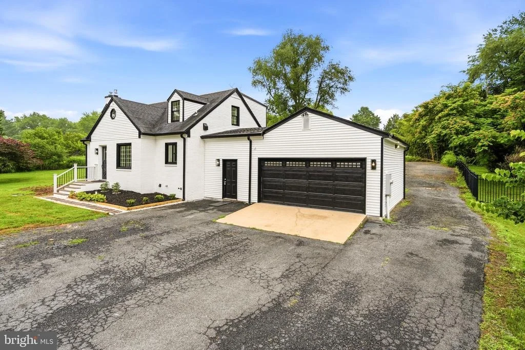 Photo of 4630 MUNCASTER MILL ROAD