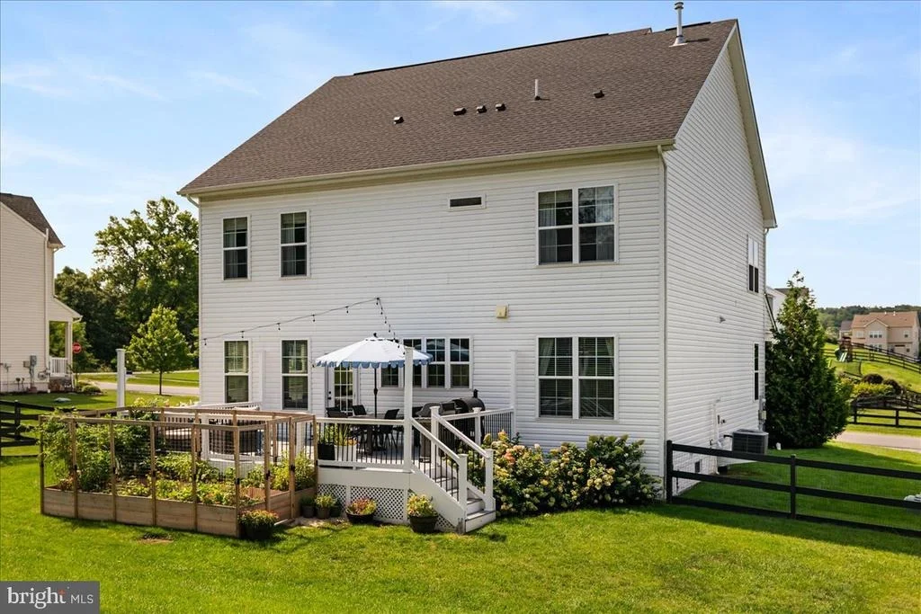 Photo of 35928 PLATINUM DRIVE